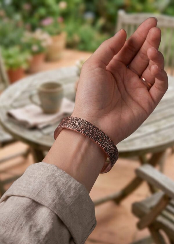 El Yapımı Desenli Bakır Bileklik